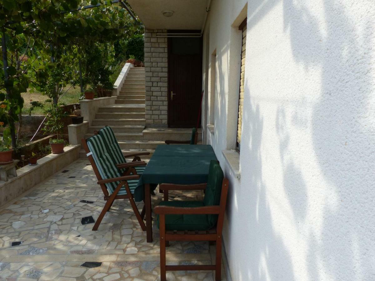 Apartment Ana Krnica Exterior photo